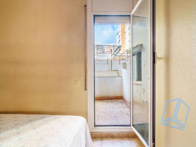 Piso en venta en Barcelona, Baix Guinardó. TRES HABITACIONES. Pisos.