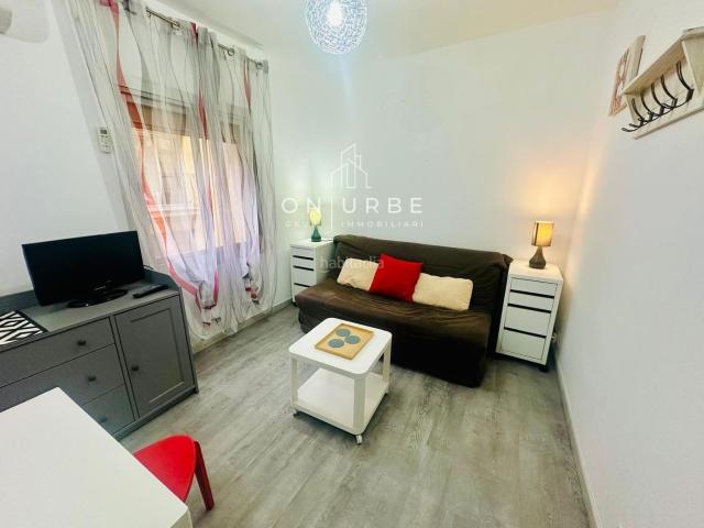 Piso en venta en Barcelona, Barceloneta. VENTA en Carrer de Mar. Pisos.