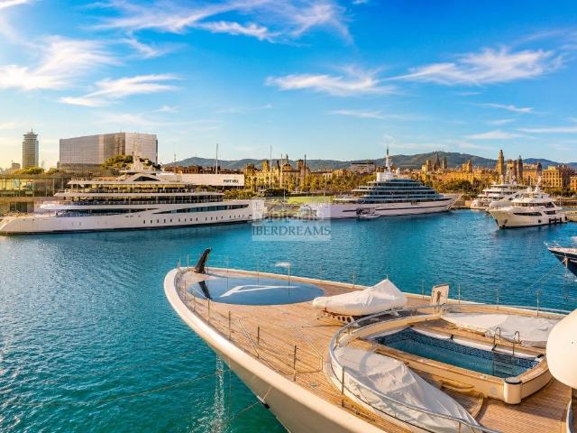 Piso en venta en Barcelona, Barceloneta. Vistas únicas y vida mediterránea en el corazón de la Barceloneta. Pisos.