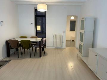 Piso en venta en Barcelona, Barceloneta. AMPLIO PISO AL LADO DE LA PLAYA BARCELONETA. Pisos.