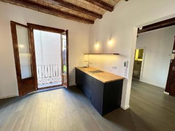 Piso en venta en Barcelona, Barceloneta. BALCON UNA HABITACION. Pisos.