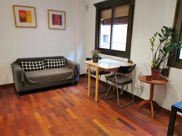 Piso en venta en Barcelona, Barceloneta. BONITO PISO LUMINOSO EN FINCA REHABILITADA. Pisos.