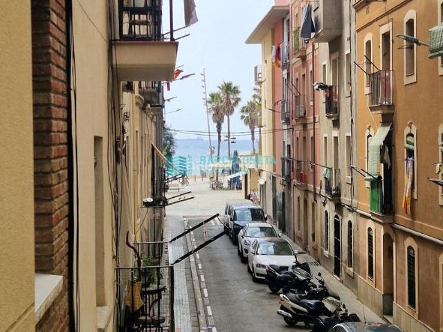 Piso en venta en Barcelona, Barceloneta. PISO EN VENTA EN LA BARCELONETA! SEGUNDA LÍNEA DE MAR. Pisos.