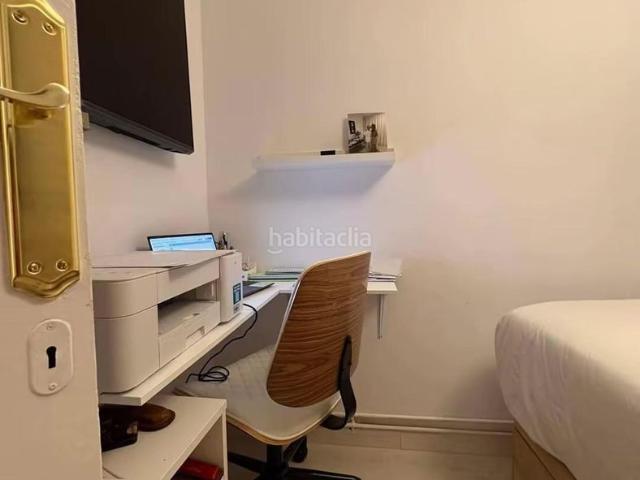 Piso en venta en Barcelona, Barri de les Corts. Lujoso Piso Amueblado y Reformado con Estilo Minimalista en Les Corts. Pisos.