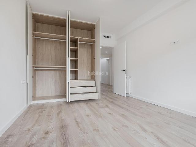 Piso en venta en Barcelona, Barri de les Corts. Muy próximo a Francesc Macià. Pisos.