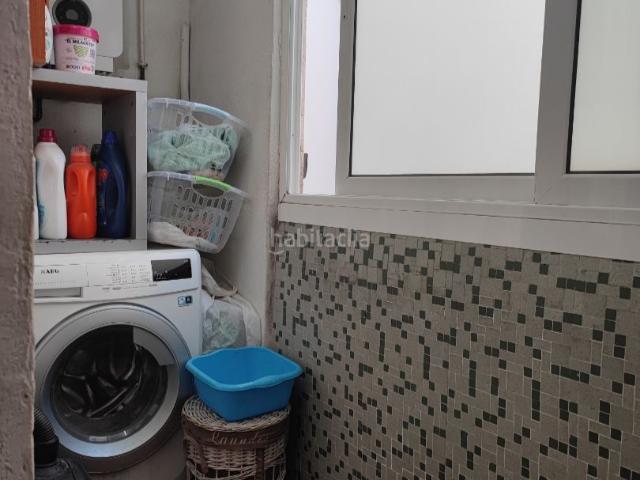 Piso en venta en Barcelona, Barri de les Corts. Piso 4 Habitaciones, Luminoso, vistas al parqué. Pisos.