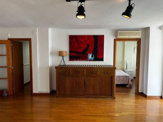 Piso en venta en Barcelona, Barri de les Corts. Piso en venta Travessera de les Corts. Pisos.