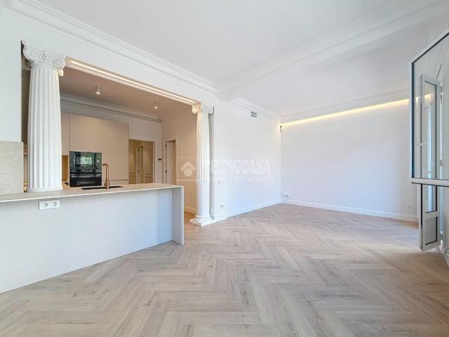 Piso en venta en Barcelona, Barri de les Corts. Piso en venta en Barcelona. Pisos.