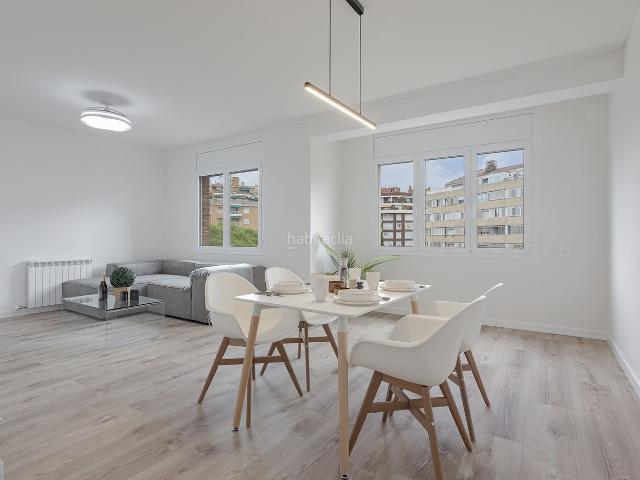 Piso en venta en Barcelona, Barri de les Corts. Piso en venta en Les Corts con 4 habitaciones, reformado a estrenar, Barcelona. Pisos.