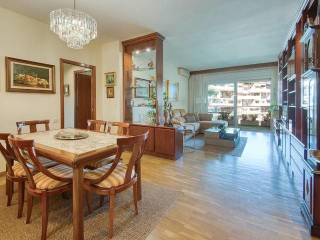 Piso en venta en Barcelona, Barri de les Corts. Piso exclusivo con terraza en Sarrià. Pisos.