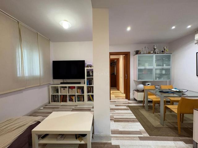 Piso en venta en Barcelona, Barri de les Corts. Piso reformado 3 habitaciones con entrada independiente en Les Corts. Pisos.