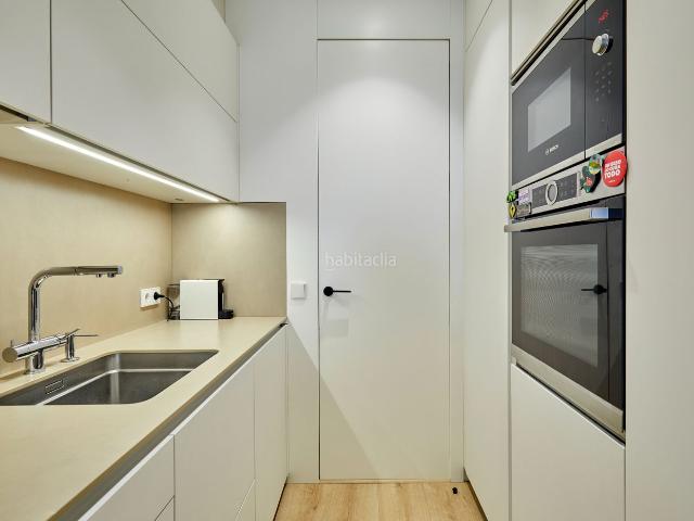 Piso en venta en Barcelona, Barri de les Corts. PISO REFORMADO INTEGRALMENTE EN PLAZA CONCORDIA LES CORTS. Pisos.