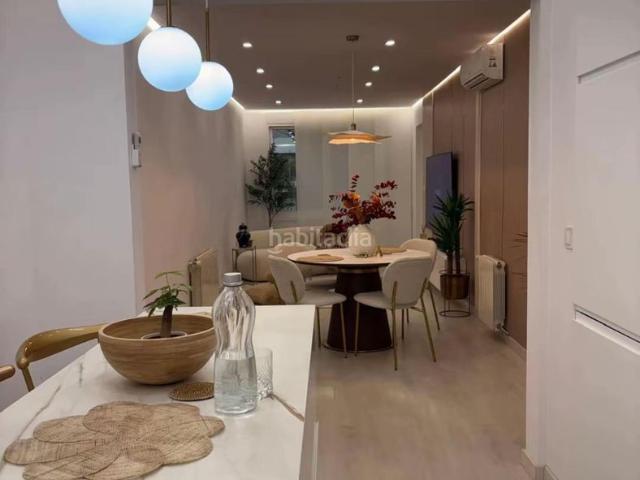 Piso en venta en Barcelona, Barri de les Corts. Pisos.