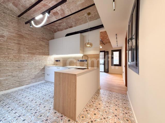 Piso en venta en Barcelona, Barri de les Corts. Pisos.