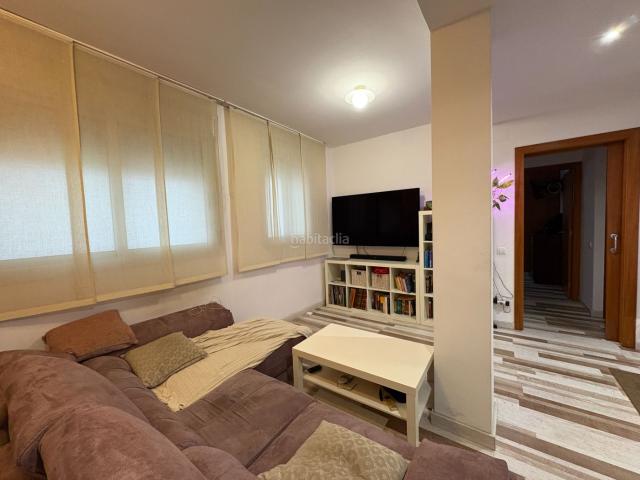 Piso en venta en Barcelona, Barri de les Corts. REFORMADO Y CON ENTRADA INDEPENDIENTE EN LES CORTS. Pisos.