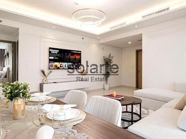 Piso en venta en Barcelona, Barri de les Corts. Vive con estilo piso exterior con balcón y todas las comodidades. Pisos.