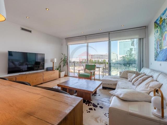 Piso en venta en Barcelona, Besòs Maresme. VIVIENDA CERCA AL MAR CON GRAN TERRAZA PRIVADA, TOTALMENTE EXTERIOR CON ACABADOS PREMIUM. Pisos.