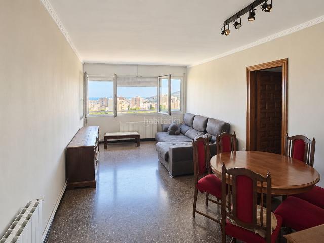 Piso en venta en Barcelona, Canyelles. Pisos.