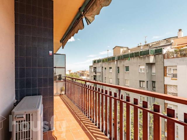 Piso en venta en Barcelona, Can Baró. Pisos.