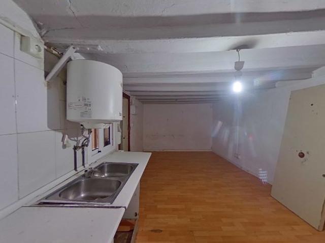 Piso en venta en Barcelona, Calle robador