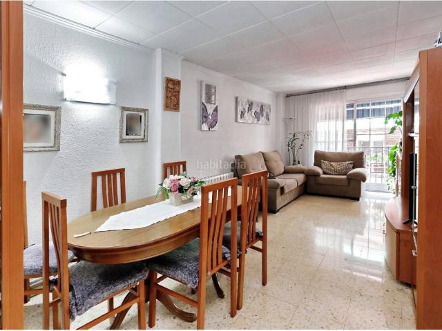 Piso en venta en Barcelona, Carmel. Amplio piso de 4 dormitorios con ascensor y cocina reformada!. Pisos.