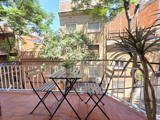 Piso en venta en Barcelona, Carmel. Impresionante piso A ESTRENAR con 3 Dormitorios y BalcónTerraza. Pisos.