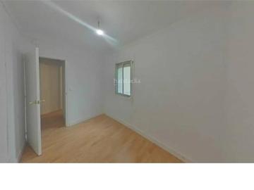 Piso en venta en Barcelona, Carmel. Piso Alquilado en venta en calle Lluis Maria Vidal. Pisos.