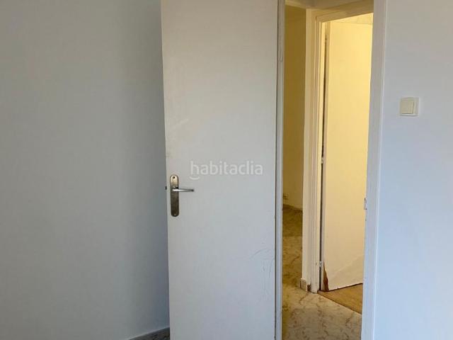 Piso en venta en Barcelona, Carmel. PISO EN VENTA DE 4 HABITACIONES JUNTO AL MERCADO DEL CARMEL. Pisos.