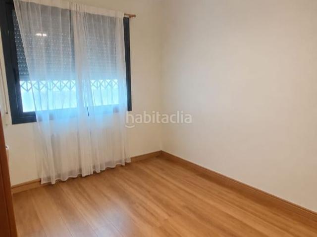 Piso en venta en Barcelona, Carmel. Piso en venta en El Carmel, con terraza privada de 50 m² junto al Parc Güell y Bunkers. Pisos.
