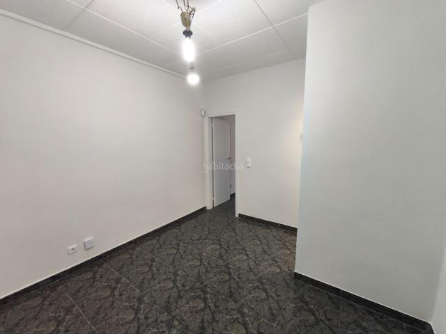 Piso en venta en Barcelona, Carmel. ? Piso reformado en el Carmel 2ª planta sin ascensor, con terraza comunitaria. Pisos.