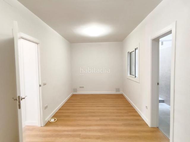 Piso en venta en Barcelona, Carmel. Pisos.