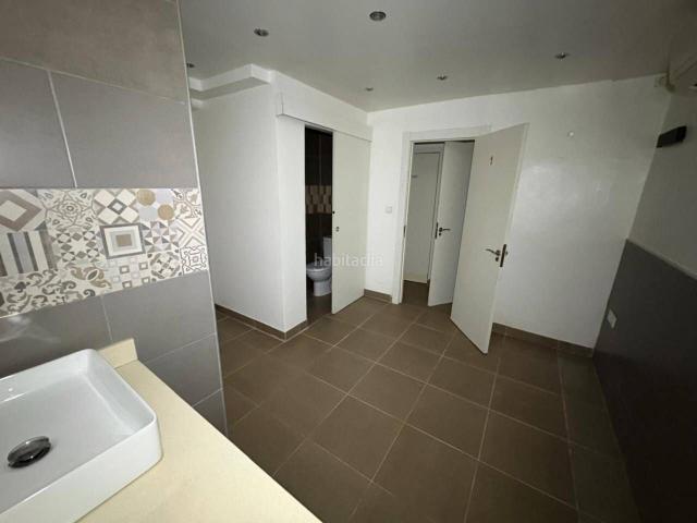 Piso en venta en Barcelona, Carmel. Venta de piso en Barcelona Capital. Pisos.