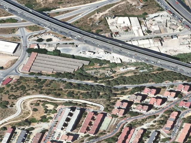 Piso en venta en Barcelona, Ciutat Meridiana. Piso en venta en calle Les Agudes. Pisos.