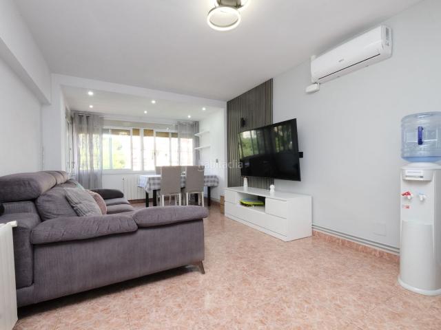 Piso en venta en Barcelona, Ciutat Meridiana. Piso en venta en Ciutat Meridiana. Pisos.