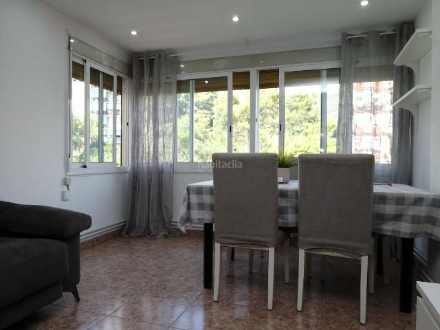 Piso en venta en Barcelona, Ciutat Meridiana. Piso exterior de 3 habitaciones en 7.ª planta con doble ascensor en Ciutat Meridiana. Pisos.