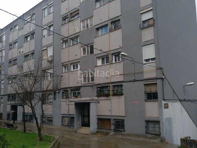 Piso en venta en Barcelona, Ciutat Meridiana. Pisos.