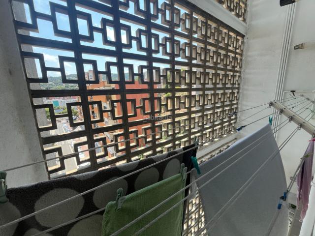 Piso en venta en Barcelona, Ciutat Meridiana. Reformado Alta Calidad Con Ascensor y Balcon Exterior para Estrenar. Pisos.