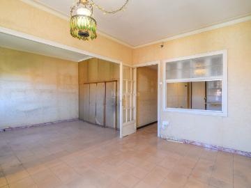 Piso en venta en Barcelona, Congrés Indians. Piso en venta en Congrés i els Indians con 1 habitación y balcón, a reformar, Barcelona. Pisos.