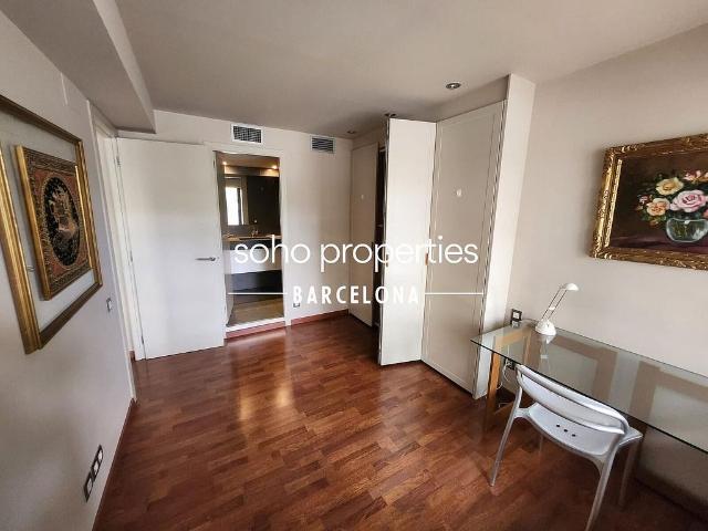 Piso en venta en calle De Tarragona, Barcelona, de 76 m² 2 habitaciones por 499.000