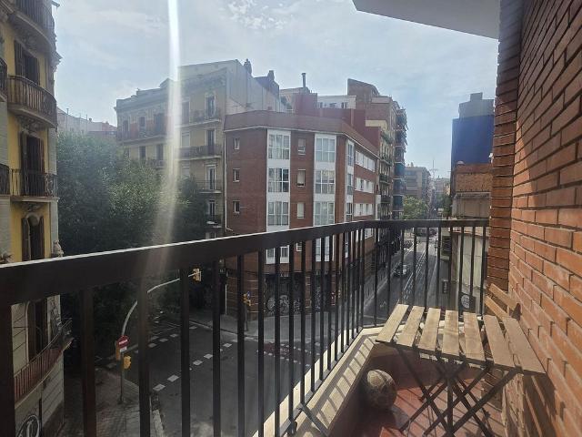 Piso en venta en calle Gran Via de Les Corts Catalanes, Barcelona, de 80 m² 3 habitaciones por 360.000