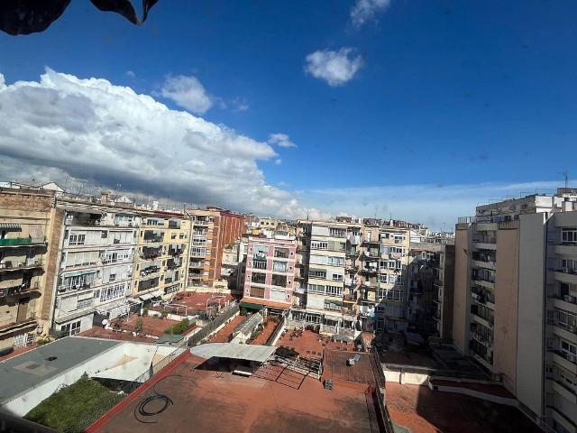 Piso en venta en calle De Vilamarí, Barcelona, de 81 m² 3 habitaciones por 498.000