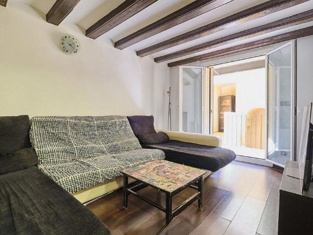 Piso en venta en calle De Sant Antoni Abat, Barcelona, de 110 m² 3 habitaciones por 350.000