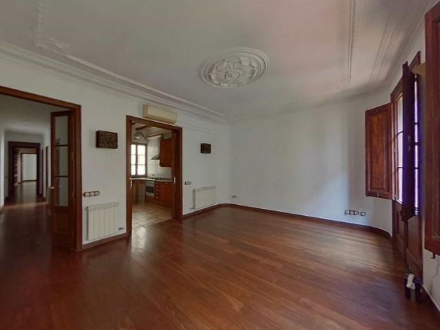 Piso en venta en calle CL Agla, Barcelona, de 114 m² 3 habitaciones por 520.000