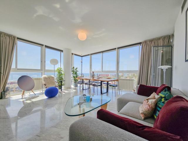 Piso en venta en Barcelona, Diagonal Mar i el Front Marítim del Poblenou. Espectaculares vistas panorámicas primera linea de mar Edificio Ricardo Bofill!. Pisos.