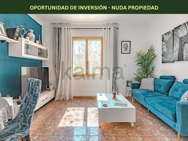 Piso en venta en Barcelona, Provençals del Poblenou. NUDA PROPIEDAD en venta en Avenida Diagonal. Pisos.