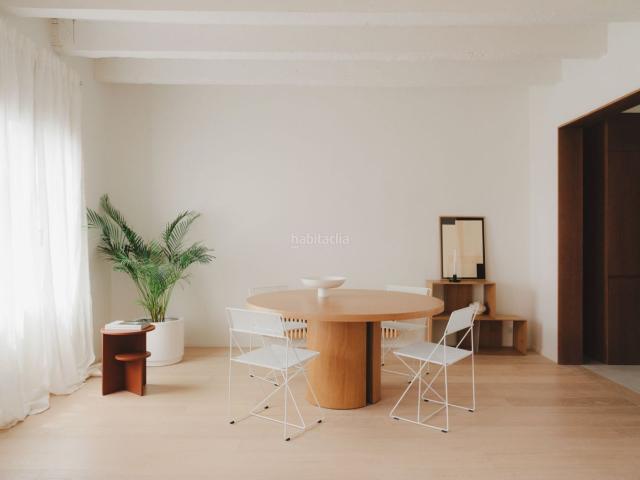 Piso en venta en Barcelona, Dreta de l´Eixample. Exclusiva vivienda de diseño junto a Plaça Catalunya con reforma integral, materiales nobles, cocina de autor y acabados premium. Pisos.