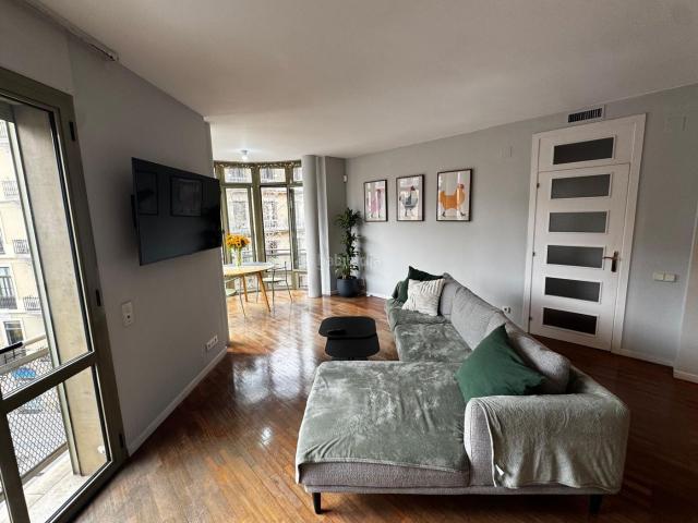 Piso en venta en Barcelona, Dreta de l´Eixample. Exclusiva vivienda de lujo con doble parking en Calle Girona Dreta de lEixample. Pisos.