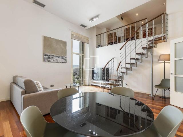 Piso en venta en Barcelona, Dreta de l´Eixample. En venta magnífico dúplex de cuatro dormitorios y dos baños en el Eixample Derecho, Barcelona. Pisos.