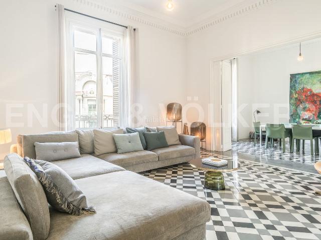 Piso en venta en Barcelona, Dreta de l´Eixample. Espectacular piso con terraza en Eixample. Pisos.