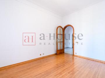 Piso en venta en Barcelona, Dreta de l´Eixample. PISO A REFORMAR CON BALCÓN EN LEIXAMPLE. Pisos.